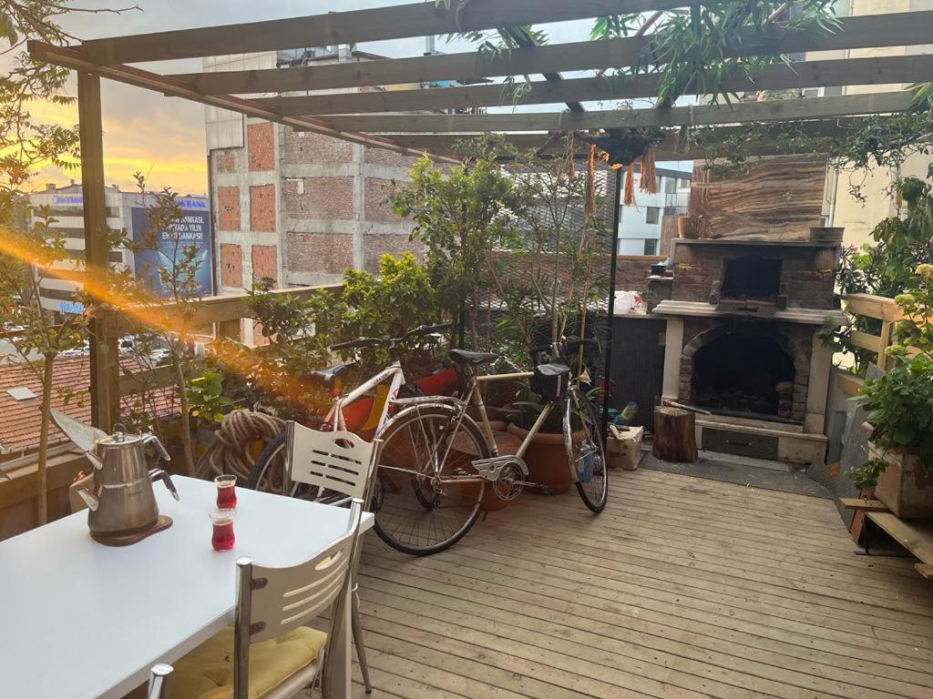 Central Apartment Kadikoy Terrace Bbq Close 2 Block Ferry Bull Metro Nighlife Истанбул Екстериор снимка
